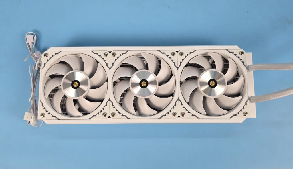 Valkyrie V360 LCD ARGB White Review: Beauty and Beast 11 Valkyrie V360 LCD White Radiator 1