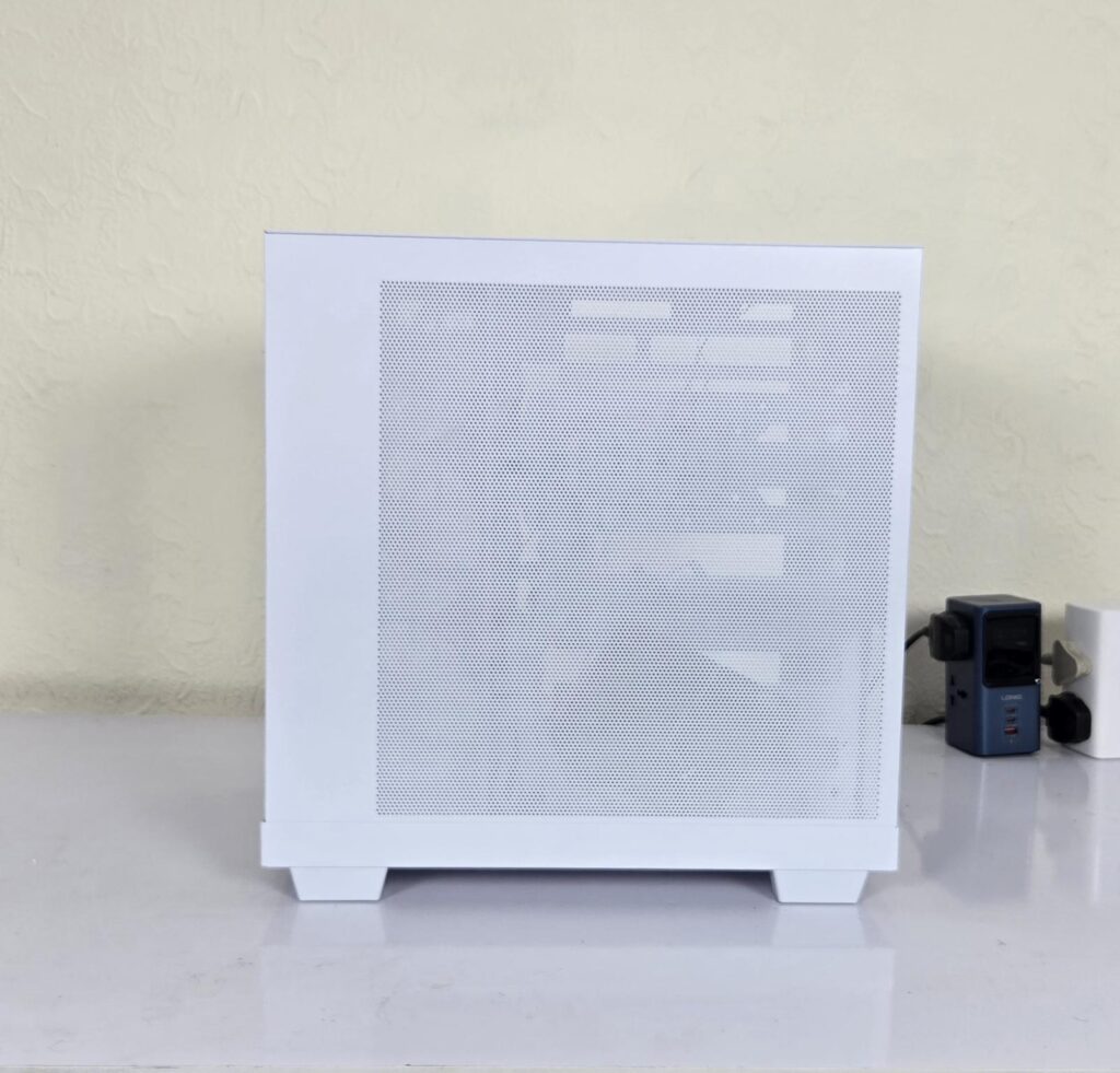 be quiet Light Base 500 LX White Backside View 1