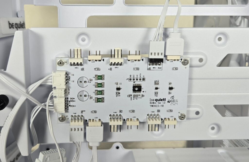 be quiet Light Base 500 LX White Backside View 5