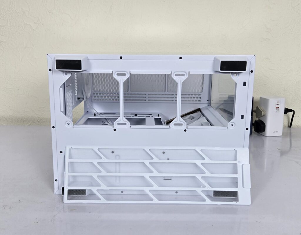 be quiet Light Base 500 LX White Bottom View 2