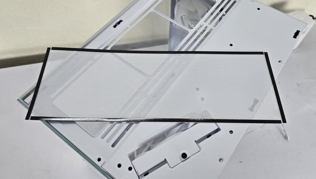 be quiet Light Base 500 LX White Front View 10
