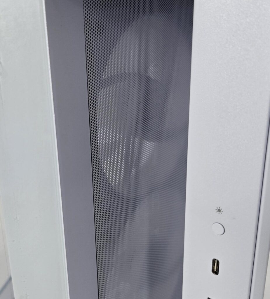 be quiet Light Base 500 LX White Front View 2