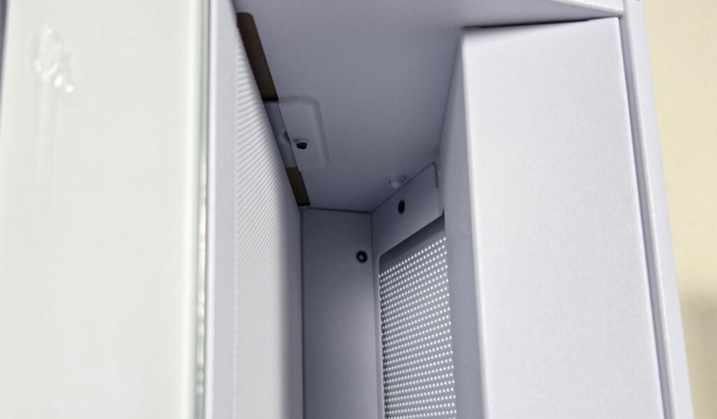 be quiet Light Base 500 LX White Front View 5