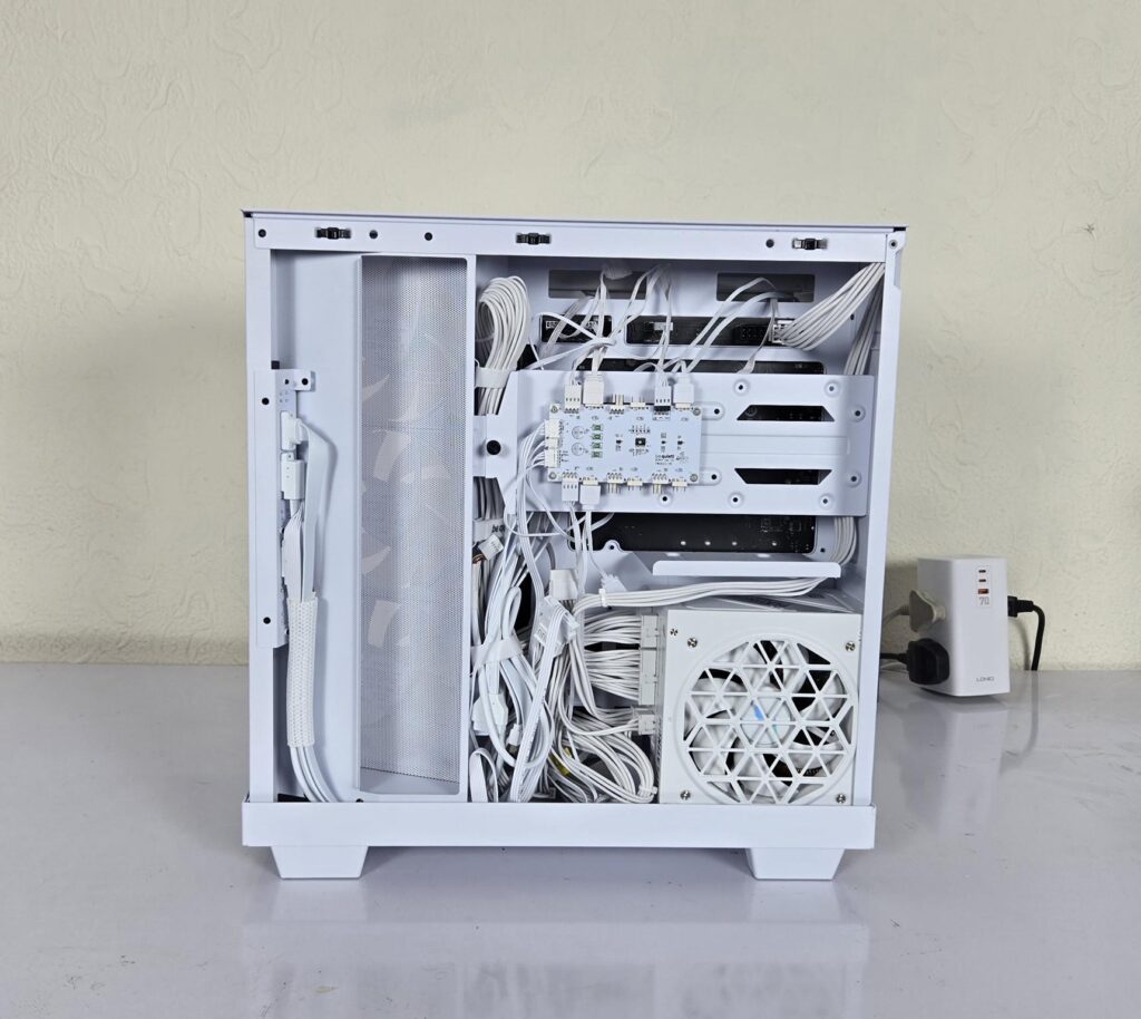 be quiet Light Base 500 LX White Installation 4