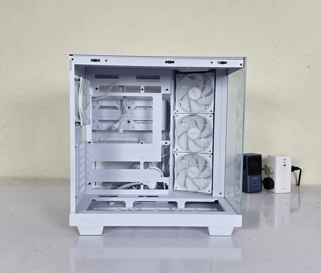 be quiet Light Base 500 LX White Sideview 2