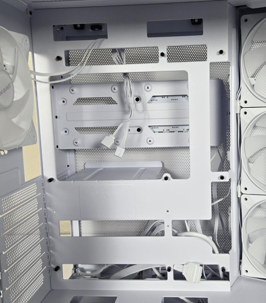 be quiet Light Base 500 LX White Sideview 7