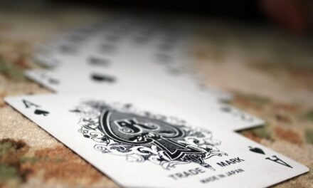 5 Tips to Improve Your Skills at Online Card Games
