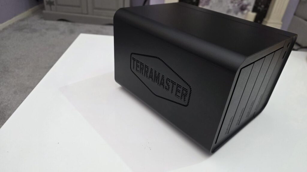 TerraMaster F4-425 NAS Storage Review 6 20251029 115759 Copy