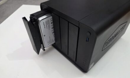 TerraMaster F4-425 NAS Storage Review