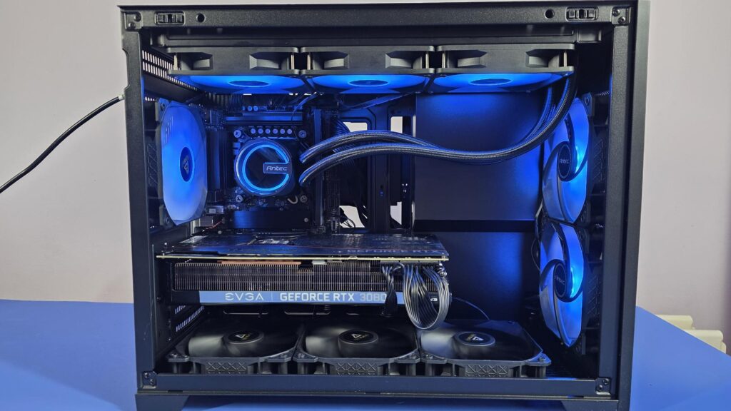 Antec Flux M Case Review - Small Yet Spacious 30 Antec Flux M MATX Case 29 Copy