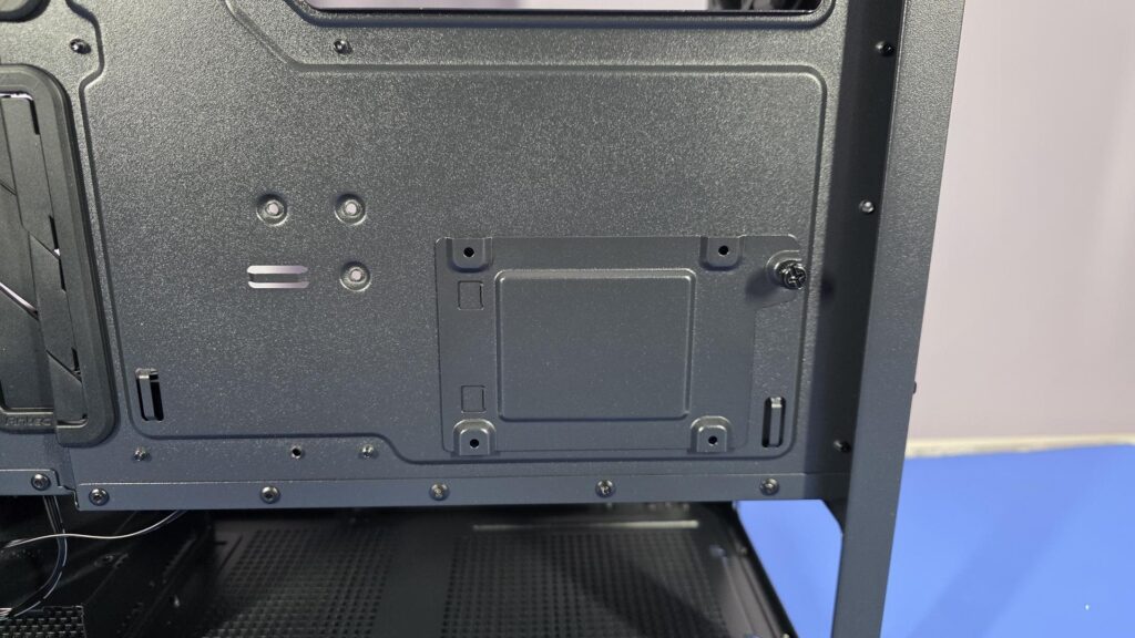 Antec P30 AIR PC Case Review - Budget Friendly Mid-Tower Goodness 24 Antec P30 Case 21