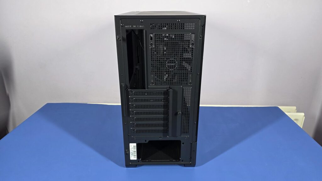 Antec P30 AIR PC Case Review - Budget Friendly Mid-Tower Goodness 10 Antec P30 Case 6
