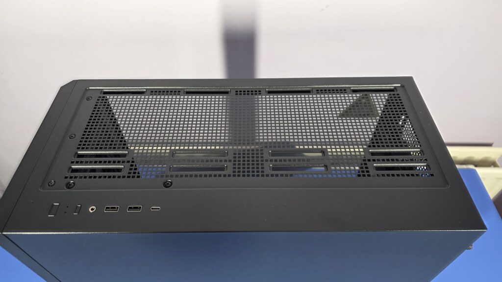 Antec P30 AIR PC Case Review - Budget Friendly Mid-Tower Goodness 13 Antec P30 Case 9