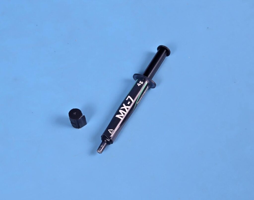 ARCTIC MX-7 Thermal Paste Review: A True Successor of MX-4! 5 Arctic MX7 Tube 1