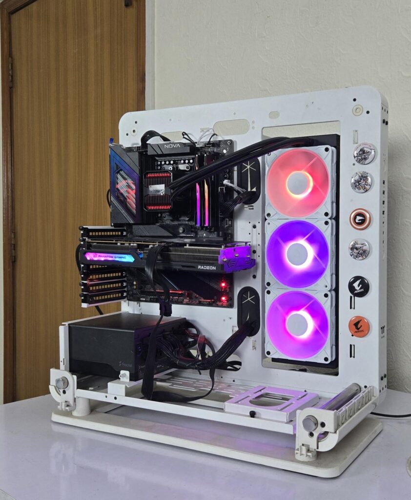 ARCTIC P12/P14 Pro Reverse ARGB White Fans: Power Horse 18 Arctic P12 Pro Reverse ARGB RGB 3