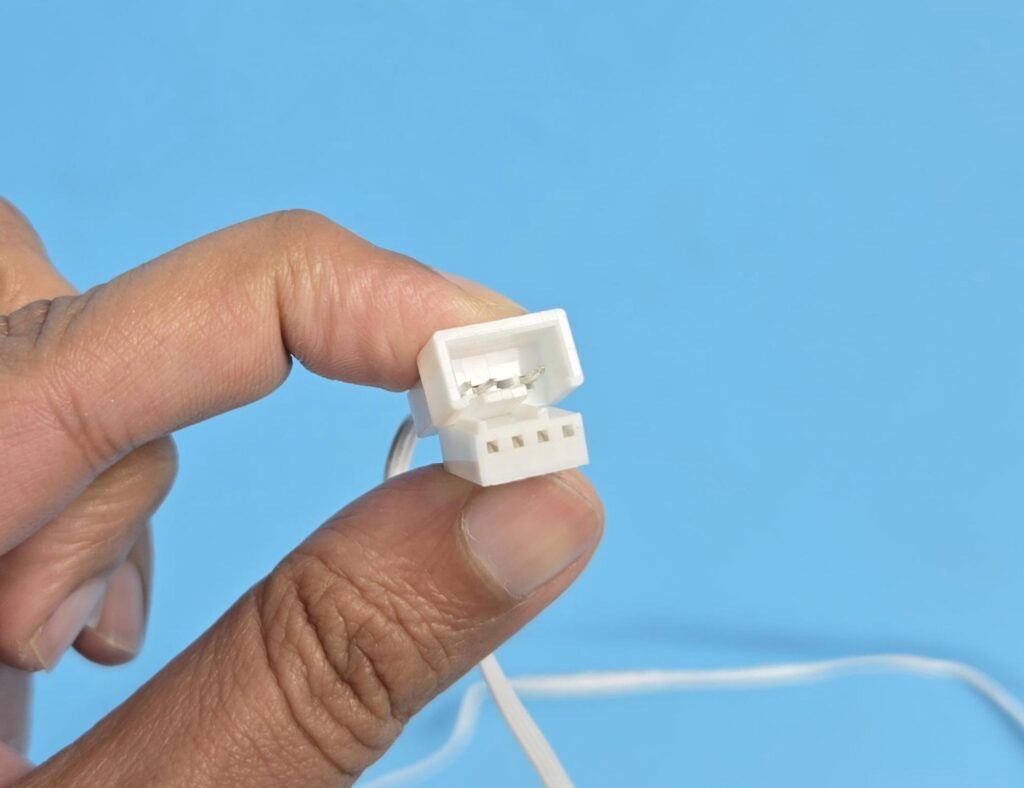 ARCTIC P12/P14 Pro Reverse ARGB White Fans: Power Horse 14 Arctic P14 Pro Reverse ARGB PWM Connector Cable