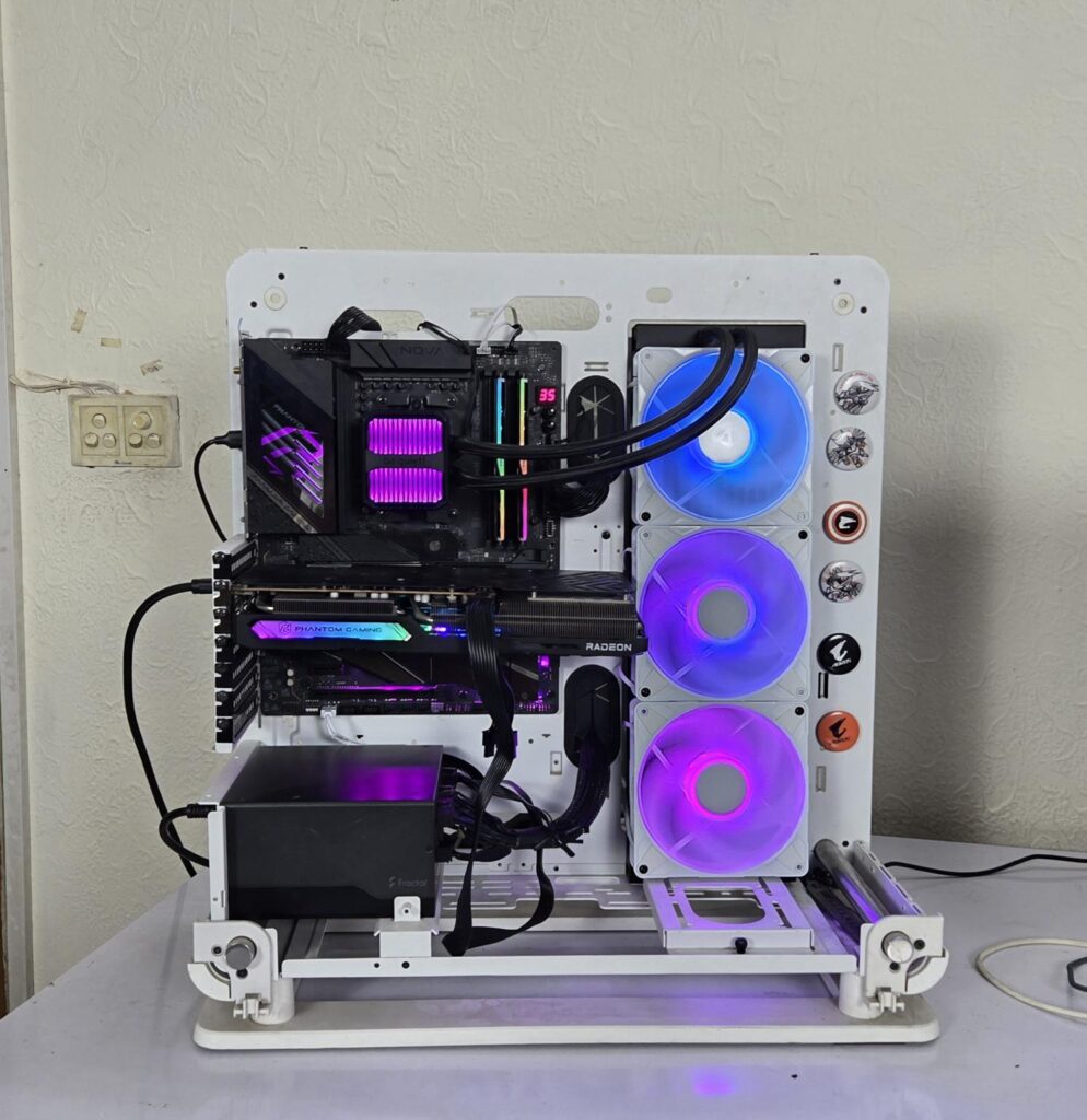 ARCTIC P12/P14 Pro Reverse ARGB White Fans: Power Horse 21 Arctic P14 Pro Reverse ARGB RGB 2