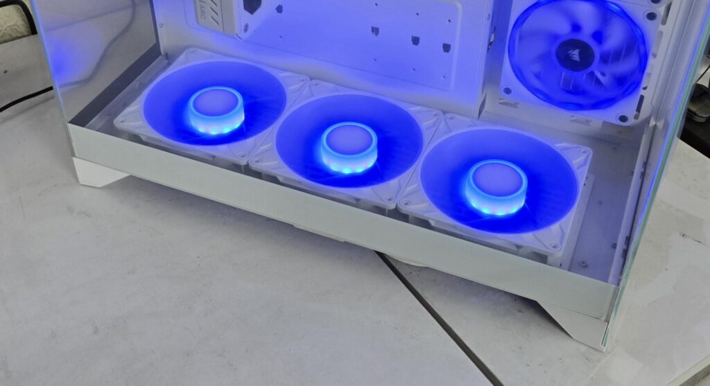 ARCTIC P12/P14 Pro Reverse ARGB White Fans: Power Horse 24 Arctic P14 Pro Reverse ARGB RGB 7