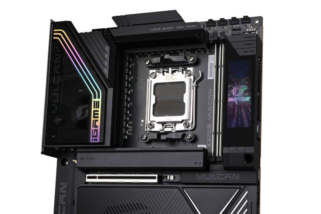 COLORFUL iGame X870E VULCAN OC Motherboard 5