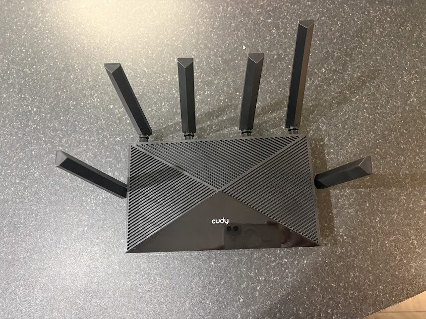 Cudy BE6500 2.5G Dual Band WiFi 7 Router Review. A great little powerful router, suitable for home or office. 5 Cudyrouteritself rotated
