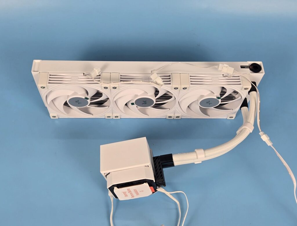 DeepCool CL6600 White AIO 1