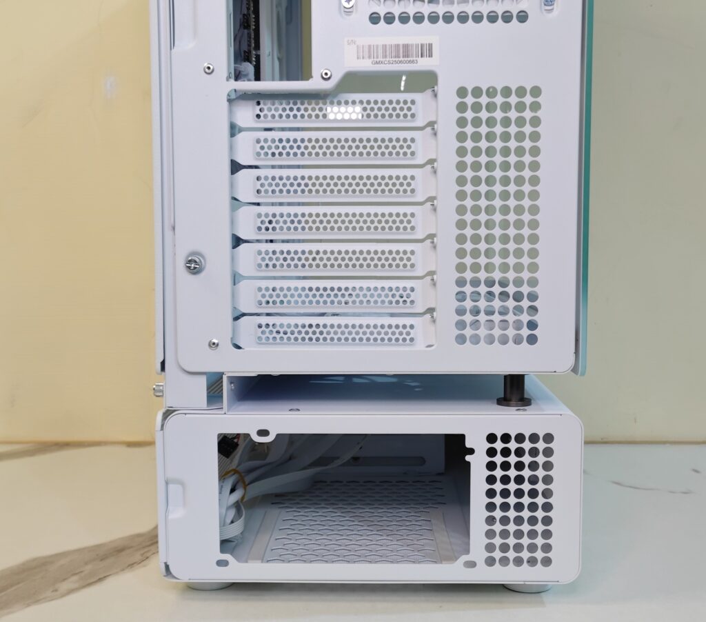 GAMEMAX N90 WH ARGB review – dual chamber design with dot matrix display 19 GAMEMAX N90 WH ARGB Dual Chamber PC Case 17