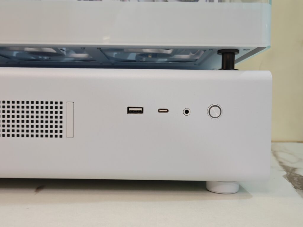 GAMEMAX N90 WH ARGB review – dual chamber design with dot matrix display 10 GAMEMAX N90 WH ARGB Dual Chamber PC Case 9