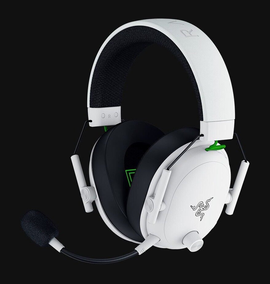 Razer launches BlackShark V3 for Xbox in clean white 3 Razer launches BlackShark V3 for Xbox in clean white 2