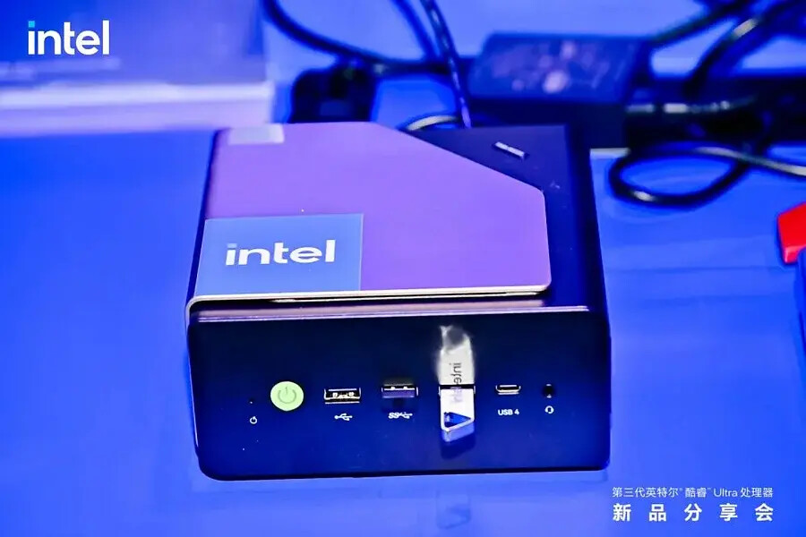 GMKtec launches new EVO-T2 AI mini PC with strong 180 TOPS power 4 GMKtec EVO T2 AI mini PC 4