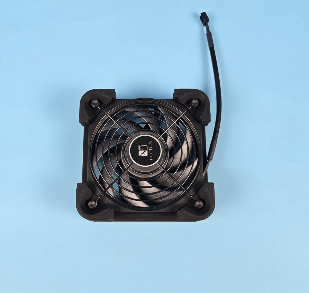 Noctua HOME NV-FS1 and NV-FS2 Review 13 Noctua NV FS2 Front View