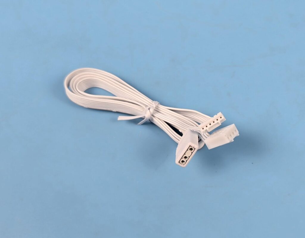 Ocypus Sigma F36 ARGB WH Cable 1