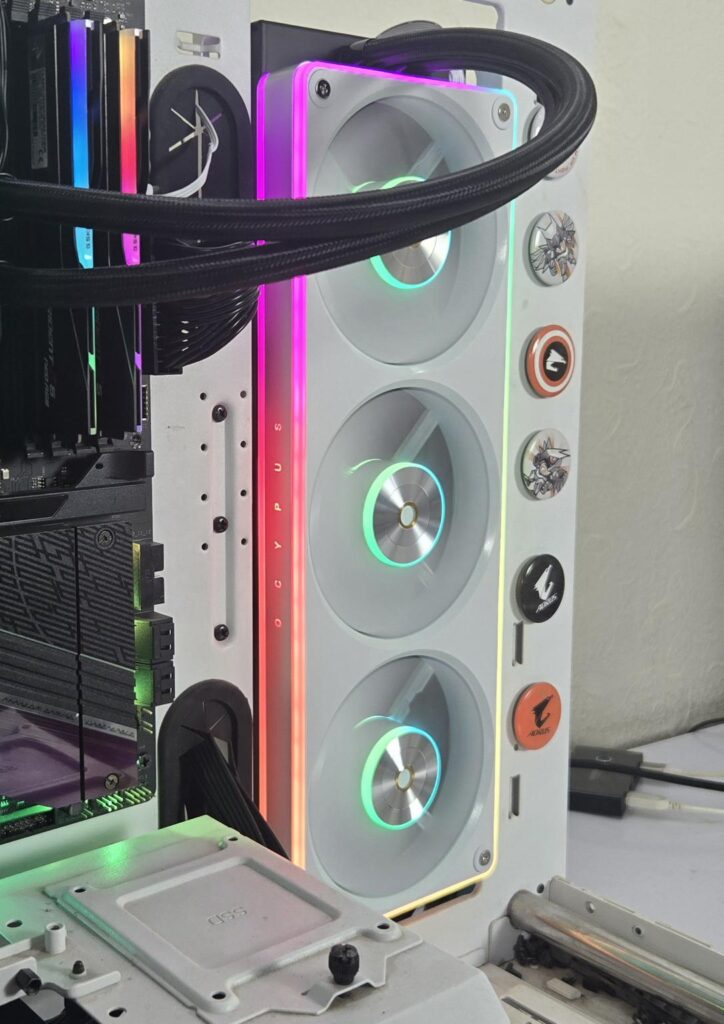 Ocypus Sigma F36 ARGB WH RGB 3