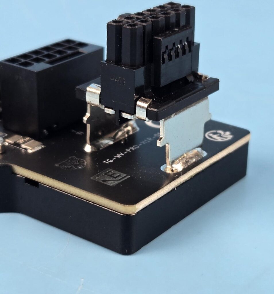 Thermal Grizzly WireView Pro Review - A Must Have for your Peace of Mind 13 Thermal Grizzly WireView Pro Connector Base 2