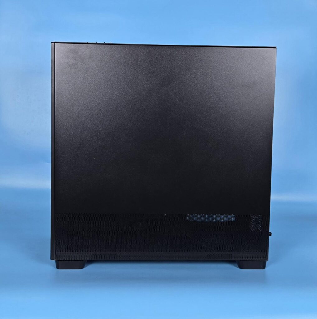 Antec Flux Pro Noctua Edition: A Must Have 63 Antec Flux Pro Noctua Edition Backside View 1