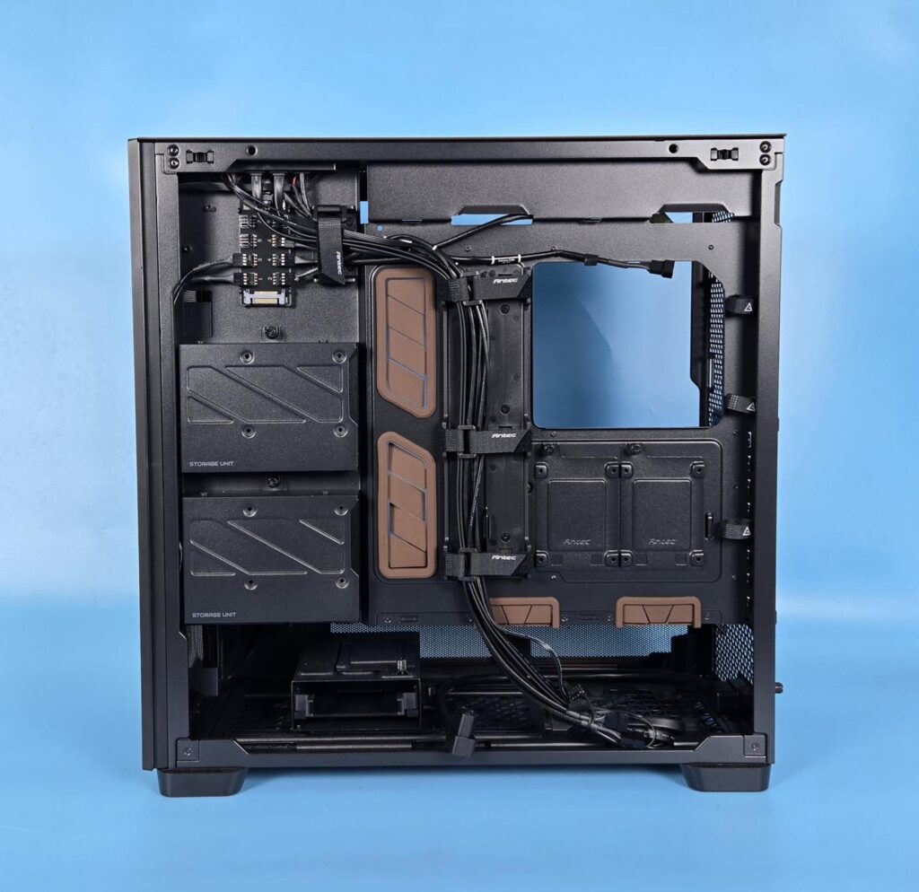 Antec Flux Pro Noctua Edition: A Must Have 65 Antec Flux Pro Noctua Edition Backside View 3