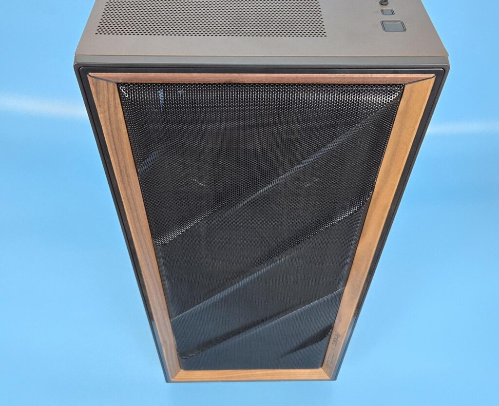 Antec Flux Pro Noctua Edition: A Must Have 19 Antec Flux Pro Noctua Edition Front View 2