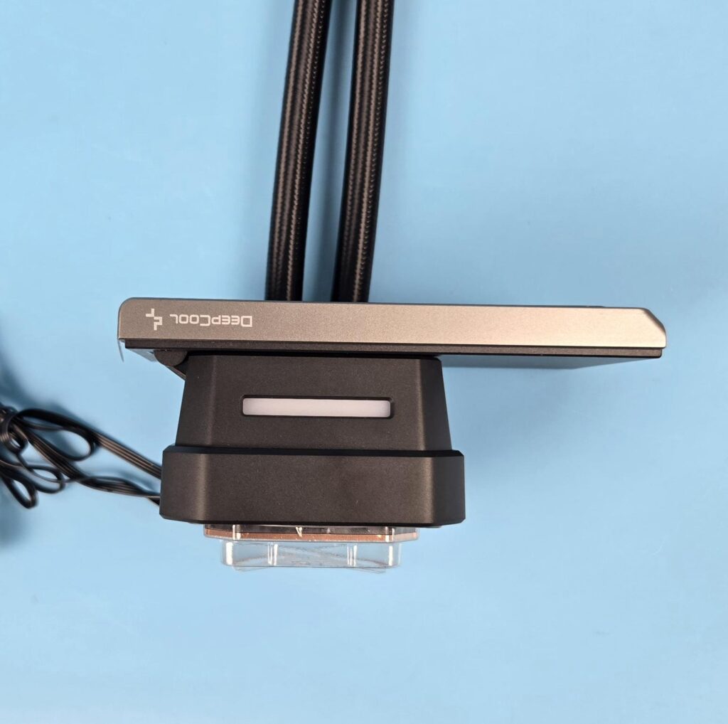 DeepCool LT360 Vision ARGB Review: Large Screen with Silent Cooling 15 DeepCool LT360 Vision ARGB Display 4