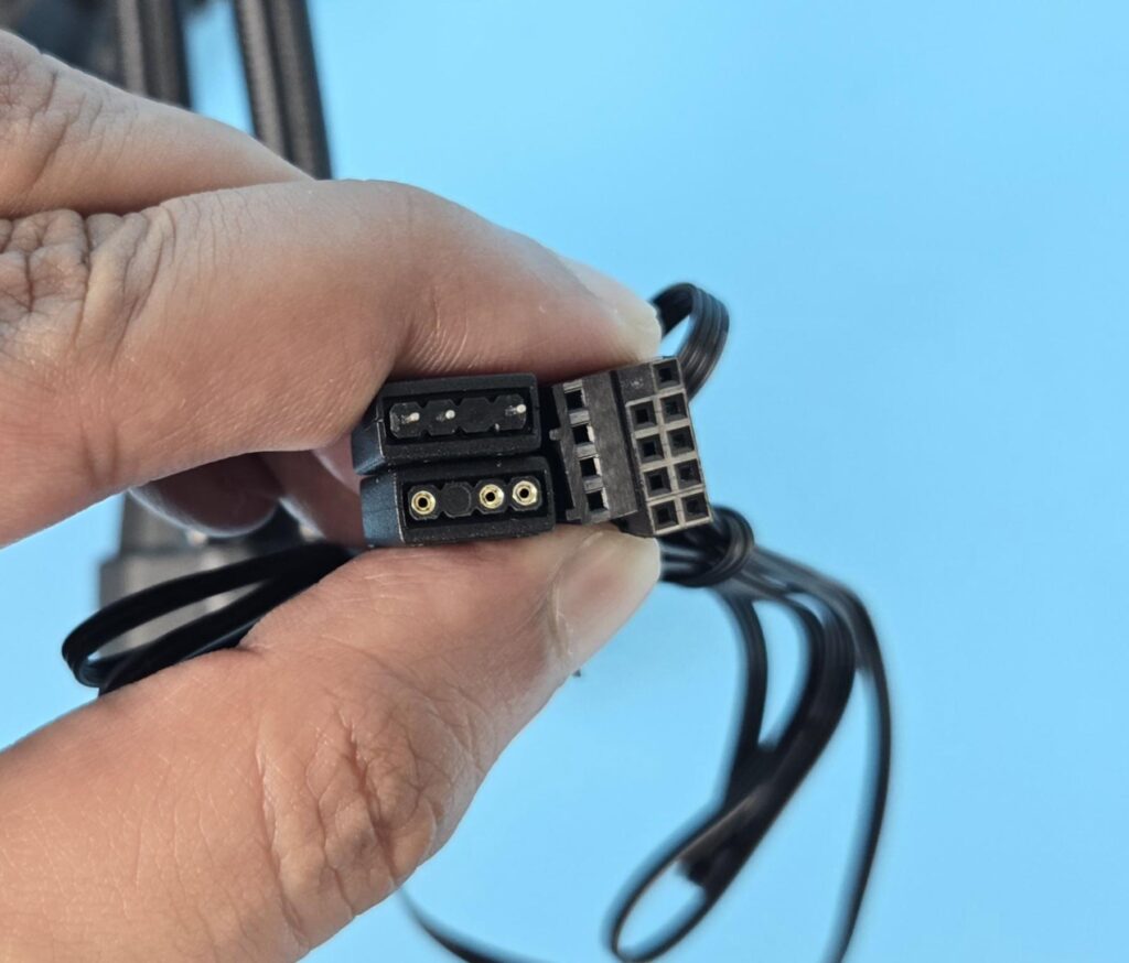 DeepCool LT360 Vision ARGB Review: Large Screen with Silent Cooling 17 DeepCool LT360 Vision ARGB Display Cables