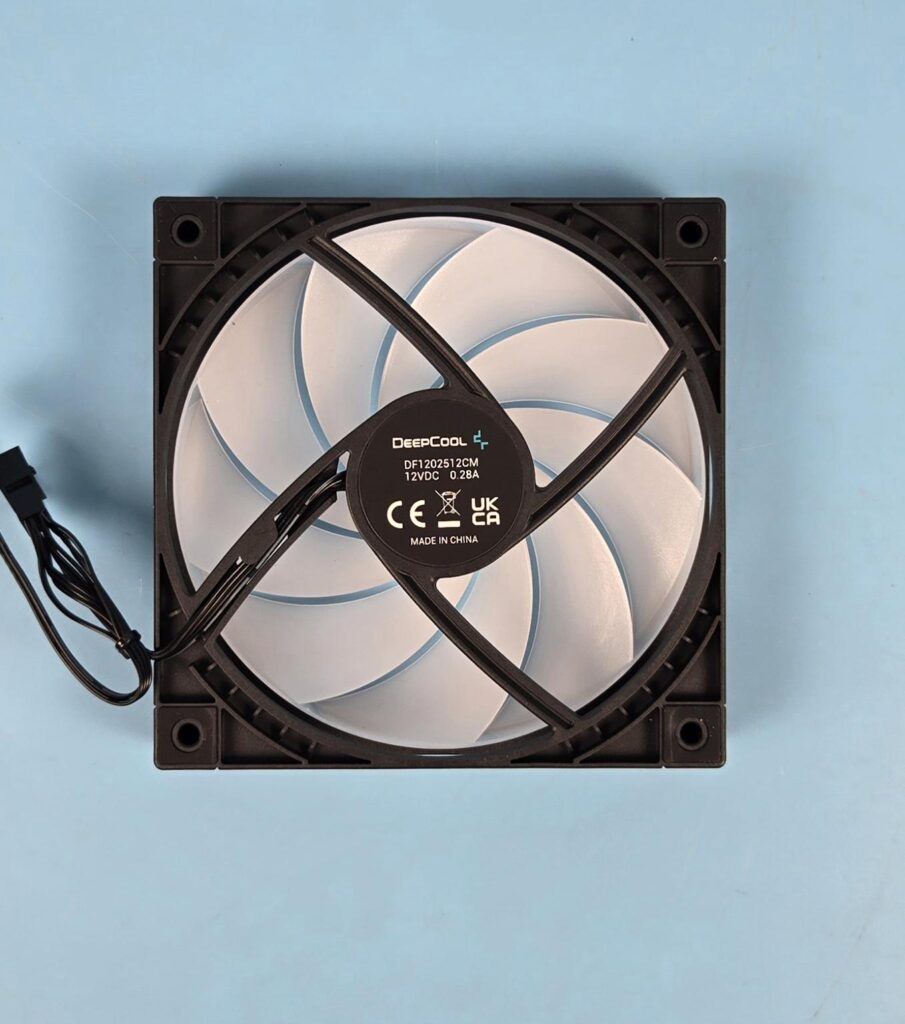 DeepCool LT360 Vision ARGB Review: Large Screen with Silent Cooling 22 DeepCool LT360 Vision ARGB Fan 2