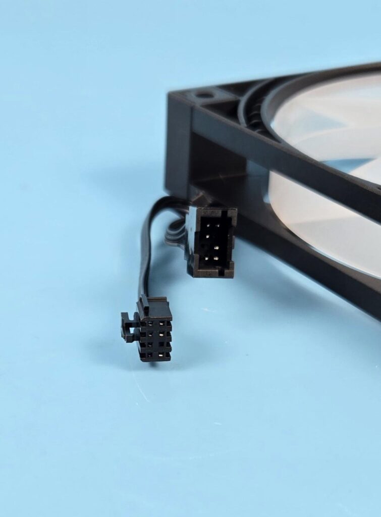 DeepCool LT360 Vision ARGB Review: Large Screen with Silent Cooling 24 DeepCool LT360 Vision ARGB Fan 4