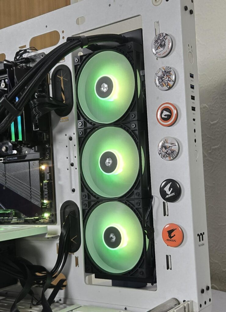 DeepCool LT360 Vision ARGB Review: Large Screen with Silent Cooling 31 DeepCool LT360 Vision ARGB RGB 1