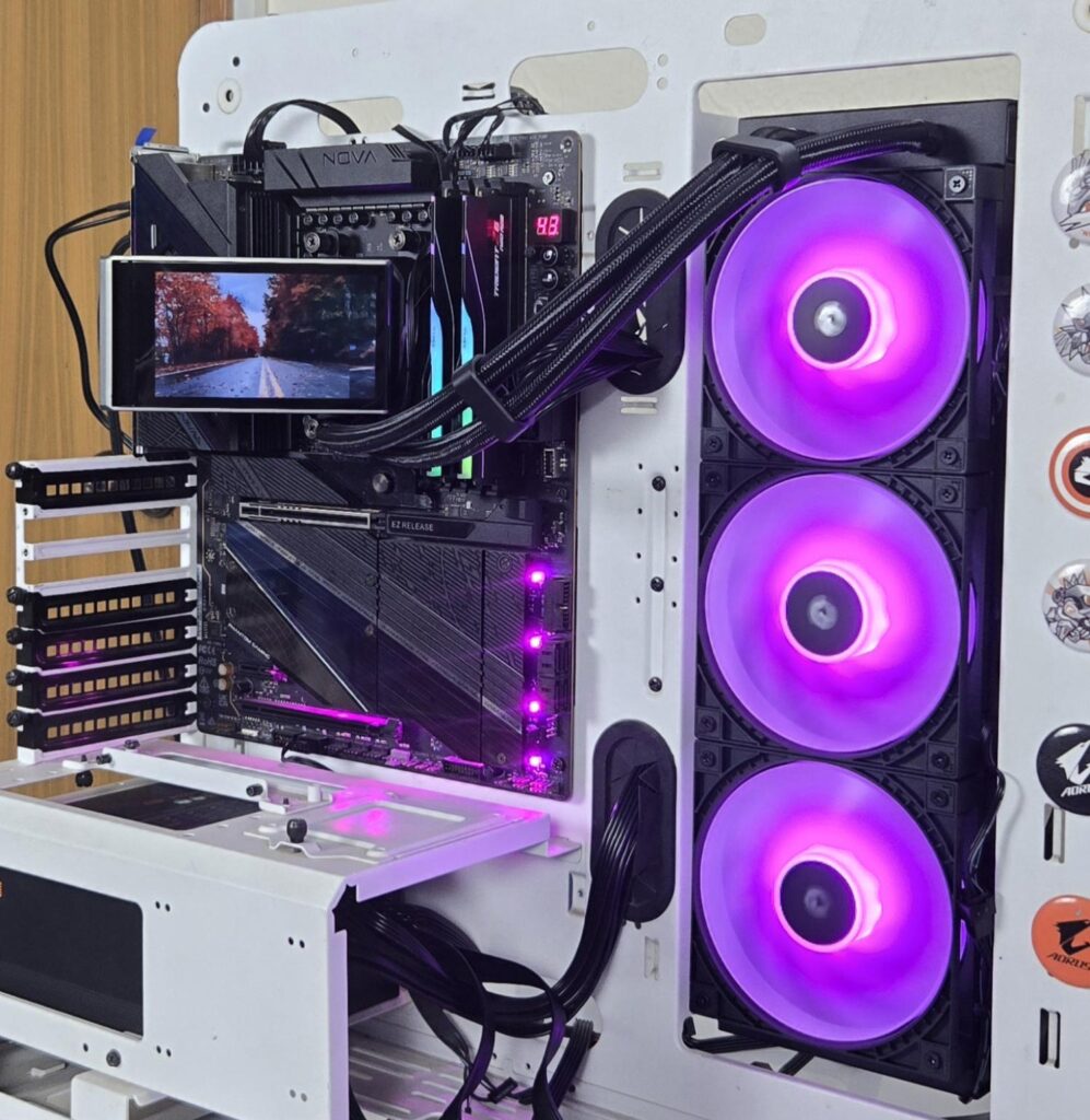 DeepCool LT360 Vision ARGB Review: Large Screen with Silent Cooling 33 DeepCool LT360 Vision ARGB RGB 3