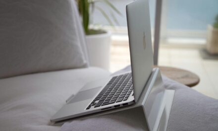 Why Every Essay Writer Needs a Reliable Laptop