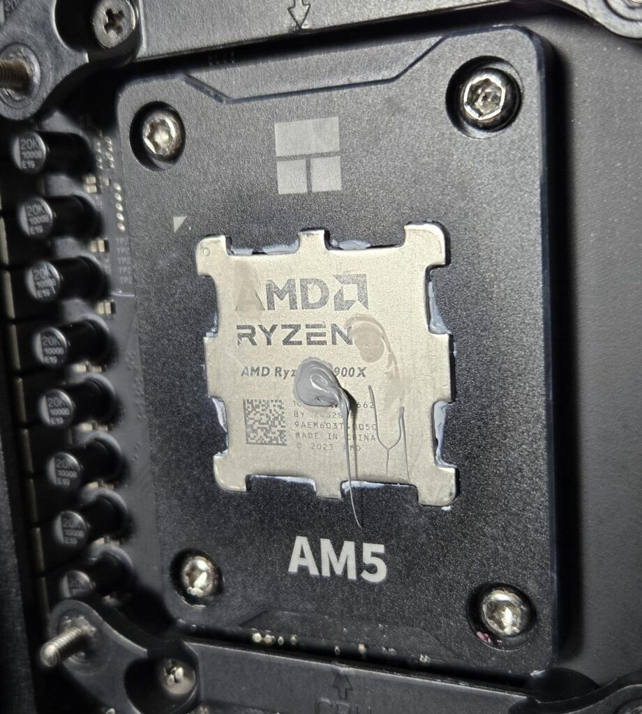 ID-Cooling Frost X55 Thermal Paste Review: A scented Paste that refreshes the performance! 6 ID Cooling Frost X55 Paste