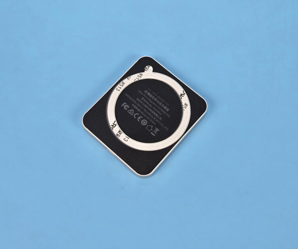 Orico K20 Mini Drive Review: Impressive Speeds in Small Form 9 Orico K20 Mini MagSafe Illuistration