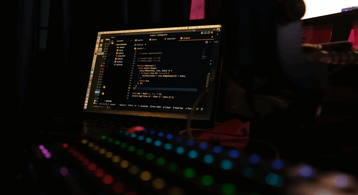 Server-Side vs. Client-Side Processing: What’s the Technical Difference for Online Gaming?