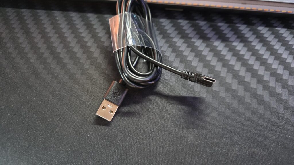 Quntis Monitor Light Bar Glow Review 2 quntis remote control dual source light bar 4