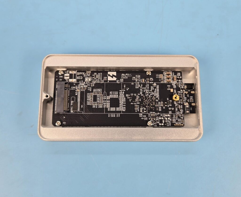 ORICO X50 Pro Thunderbolt80G Enclosure Review 15 Orico X50 Pro Thunderbolt 5 Enclosure Open 2