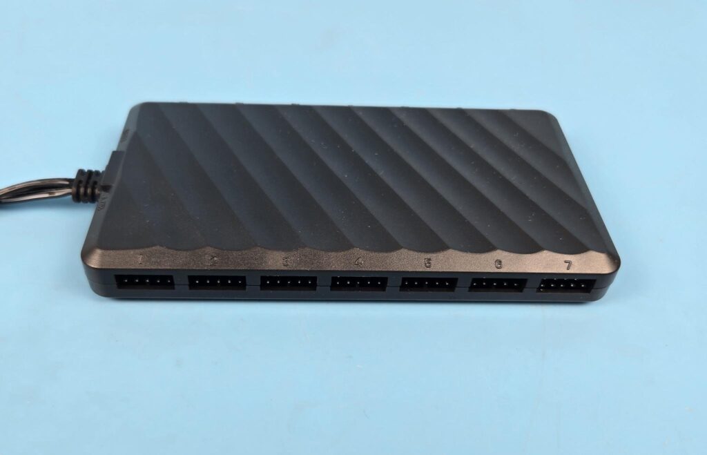 XASTRA Astra LZ360 ARGB Black Review: Nostalgic Pixel Display! 28 XASTRA Astra LZ360 ARGB Black Controller 2