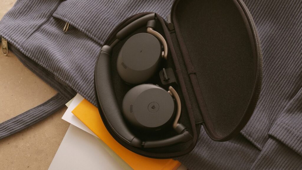Jabra Evolve3 Expands with Three New Headsets 3 Jabra Evolve3 headsets 2